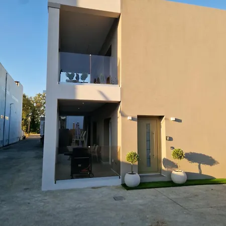 Alykes Maisonette Prv Jacuzzi 펜션