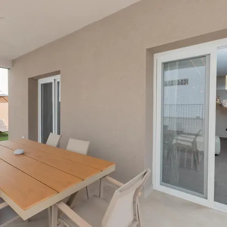 Holiday home Alykes Maisonette Prv Jacuzzi Kontokali